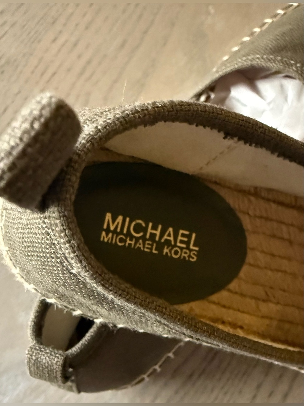 Michael Kors Espadrille Slip-On – Size 8 - Picture 3 of 7